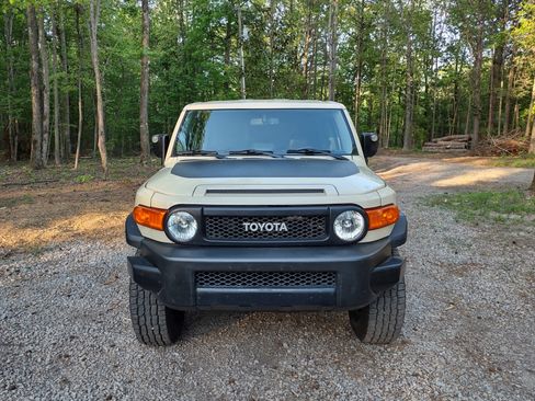 Used 2010 Toyota FJ Cruiser 4WD image 5