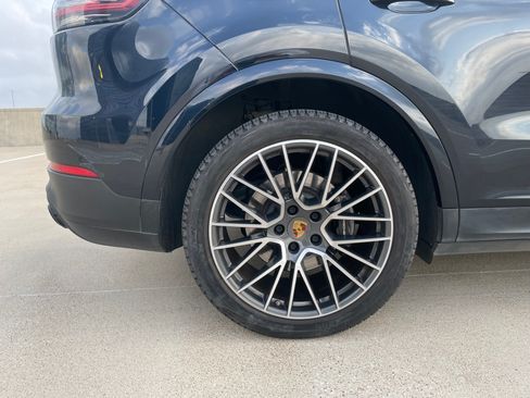 Used 2021 Porsche Cayenne E-Hybrid AWD/4WD image 28