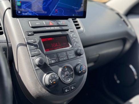 Used 2012 Kia Soul + FWD image 17