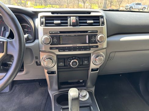 Used 2013 Toyota 4Runner SR5 image 14