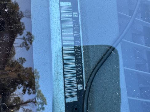 Used 2012 Chevrolet Express 2500 image 9