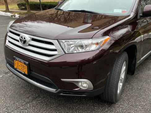 Used 2011 Toyota Highlander SE image 4