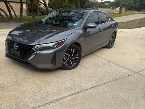 Used 2024 Nissan Sentra SV image 4