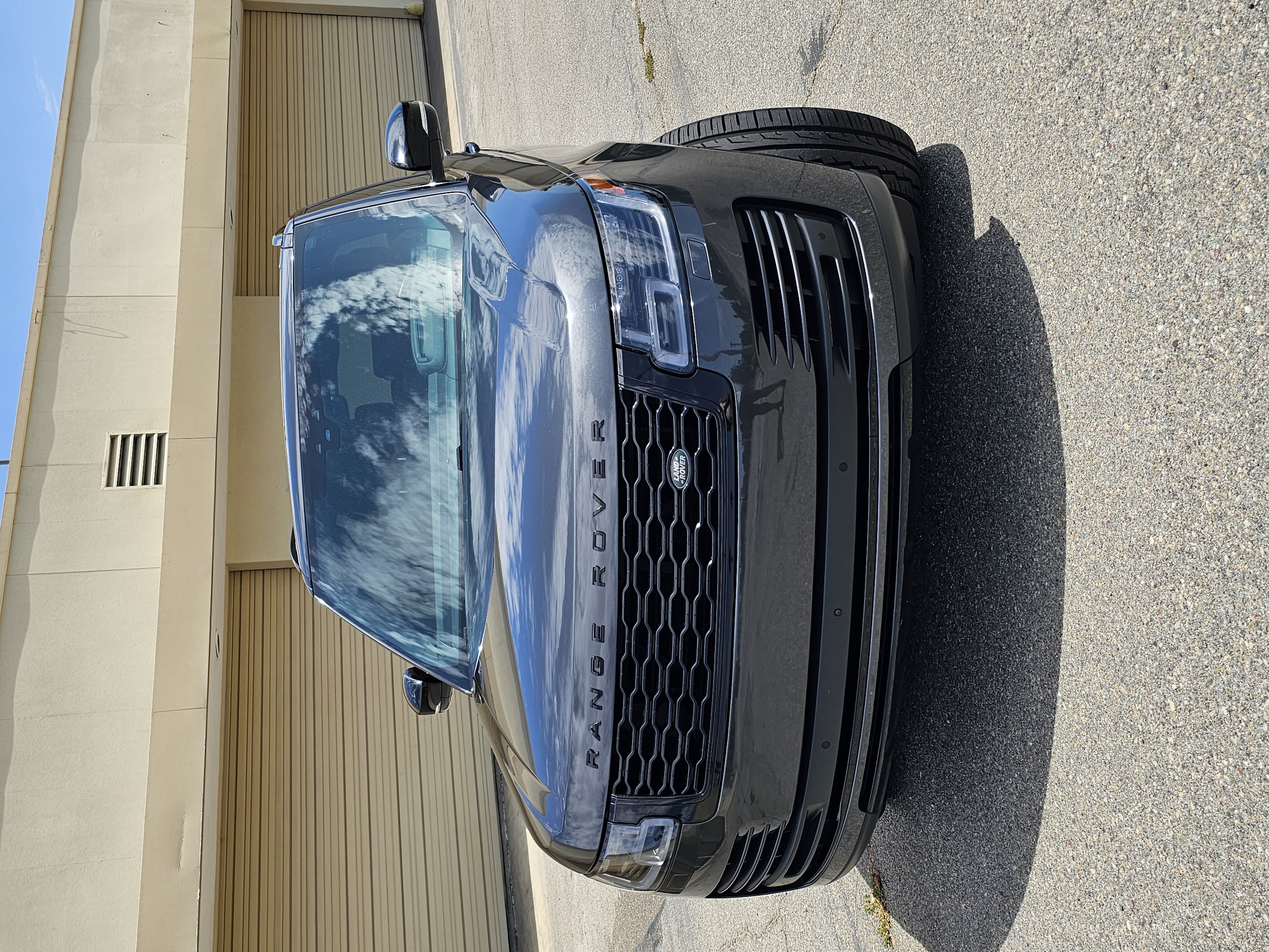 Used 2020 Land Rover Range Rover HSE AWD/4WD image 2