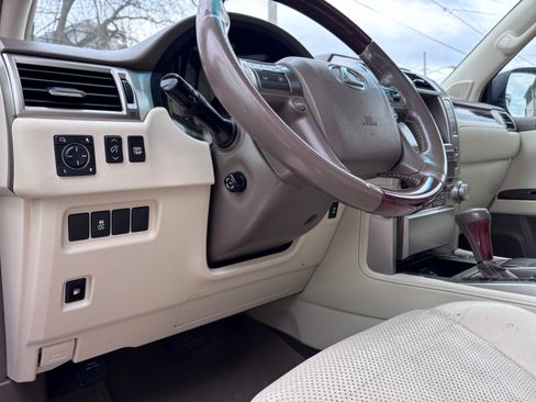 Used 2010 Lexus GX 460 image 22