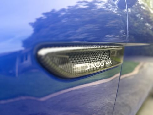 Used 2018 Jaguar XF S image 20