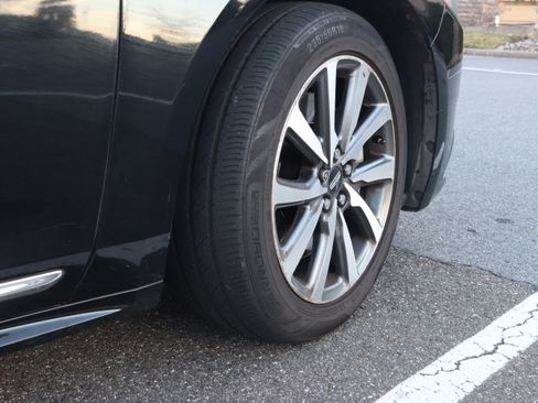 Used 2019 Lincoln Continental w/ Equipment Group 500A image 15