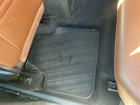 Used 2022 Volkswagen Atlas SE w/ Panoramic Sunroof Package image 13