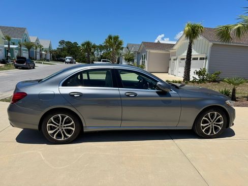 Used 2017 Mercedes-Benz C 300 Sedan image 2