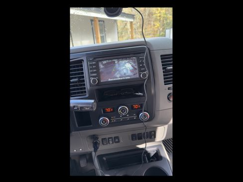 Used 2019 Nissan NV 3500 SL image 14