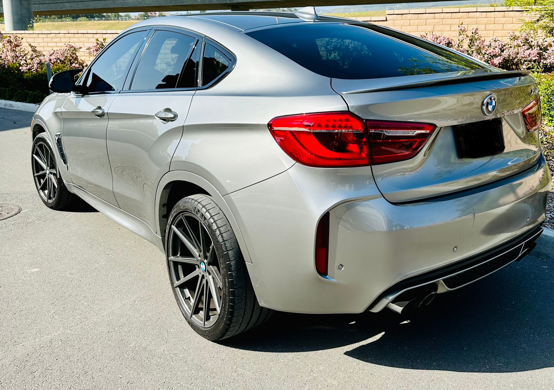 Used 2015 BMW X6 M AWD/4WD image 9