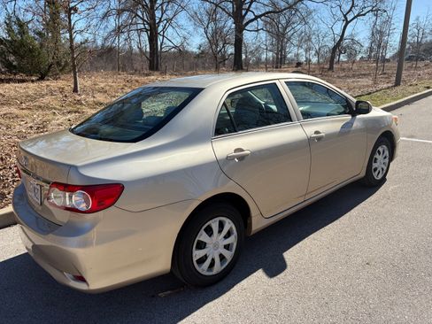 Used 2013 Toyota Corolla L image 6