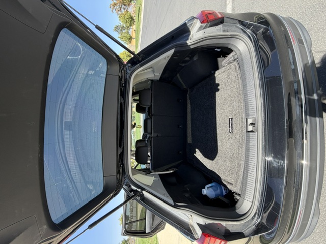 Used 2024 Volkswagen Tiguan SE AWD/4WD image 12
