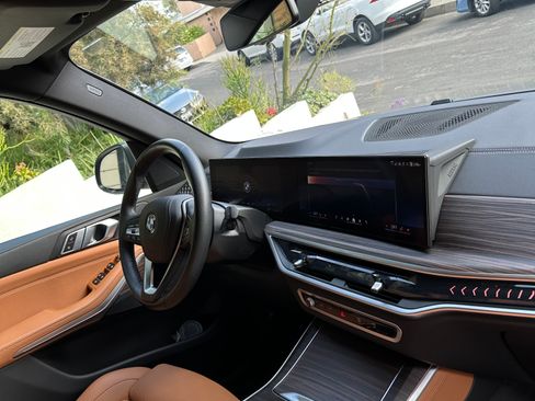 Used 2024 BMW X5 sDrive40i image 2