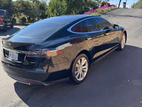 Used 2016 Tesla Model S 85D image 4