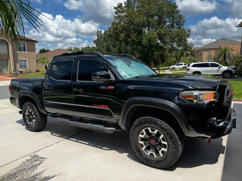 Used 2019 Toyota Tacoma TRD Off-Road RWD image 2