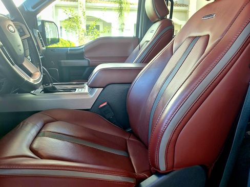 Used 2019 Ford F150 Platinum w/ Equipment Group 701A Luxury AWD/4WD image 21