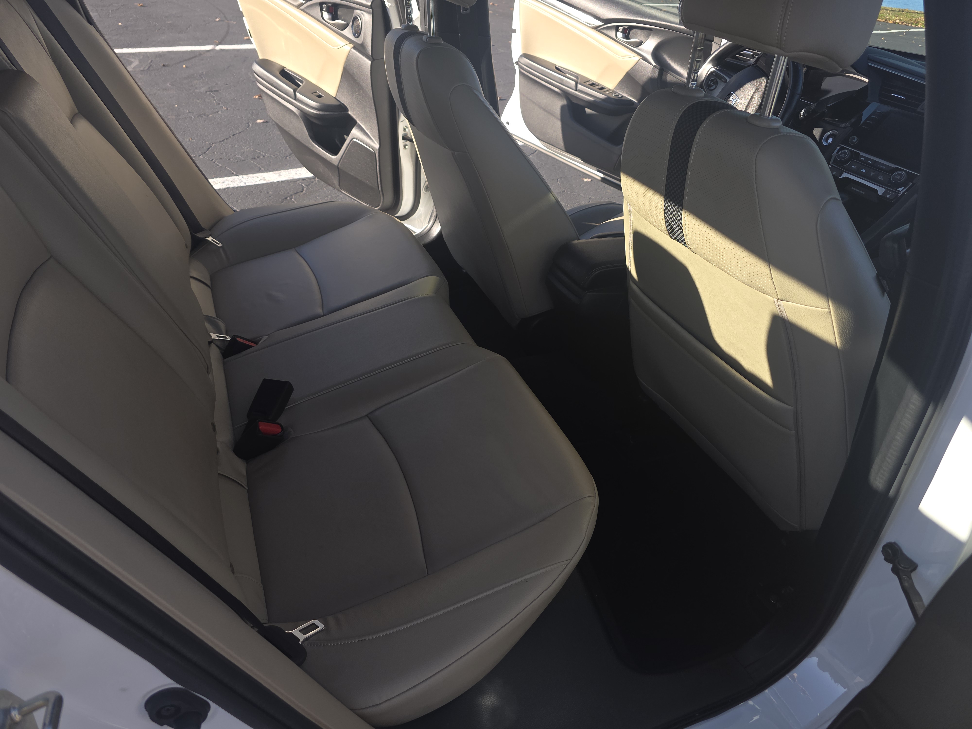 Used 2020 Honda Civic EX-L image 12