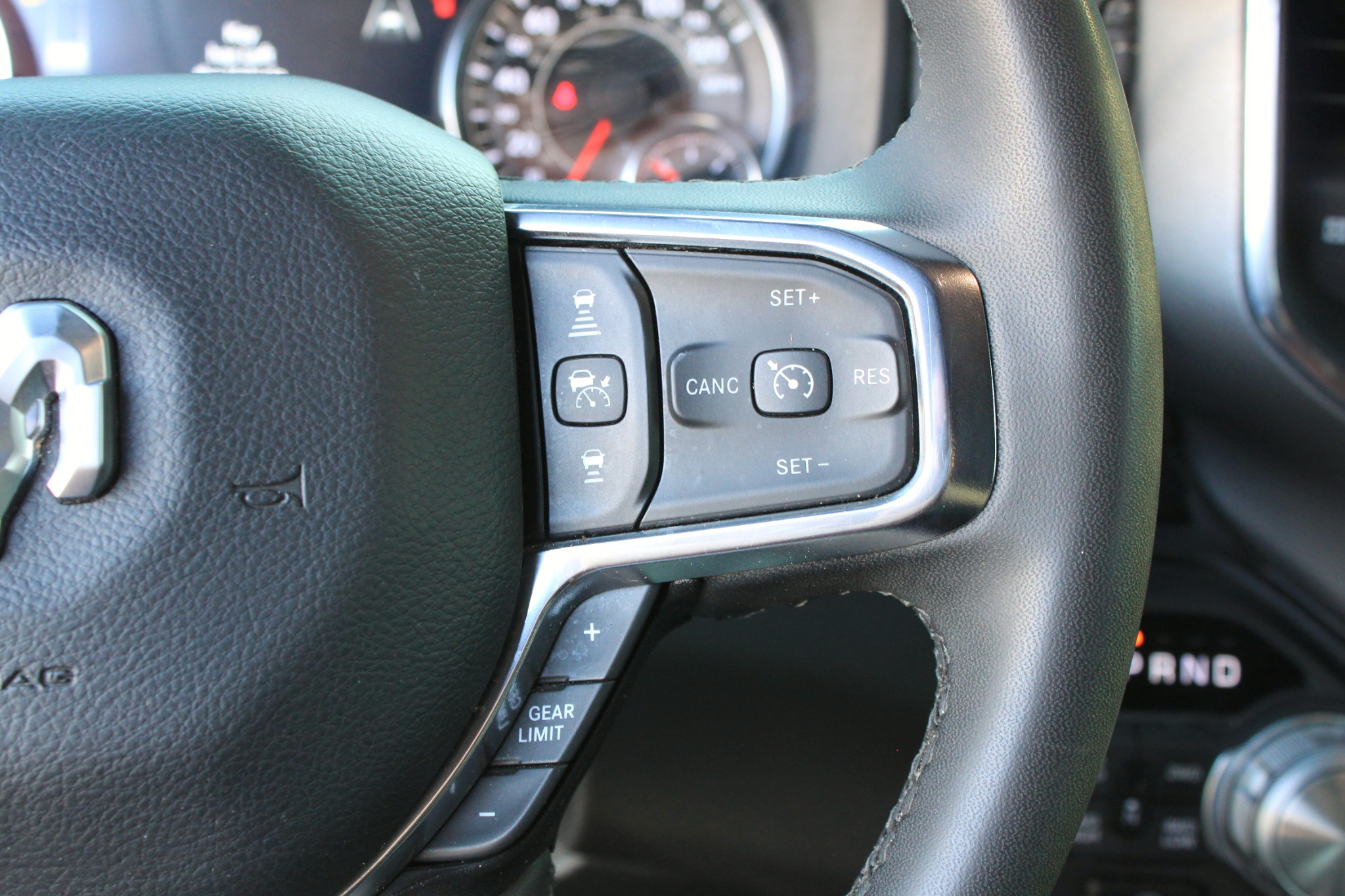 Used 2025 RAM 1500 Laramie AWD/4WD image 22