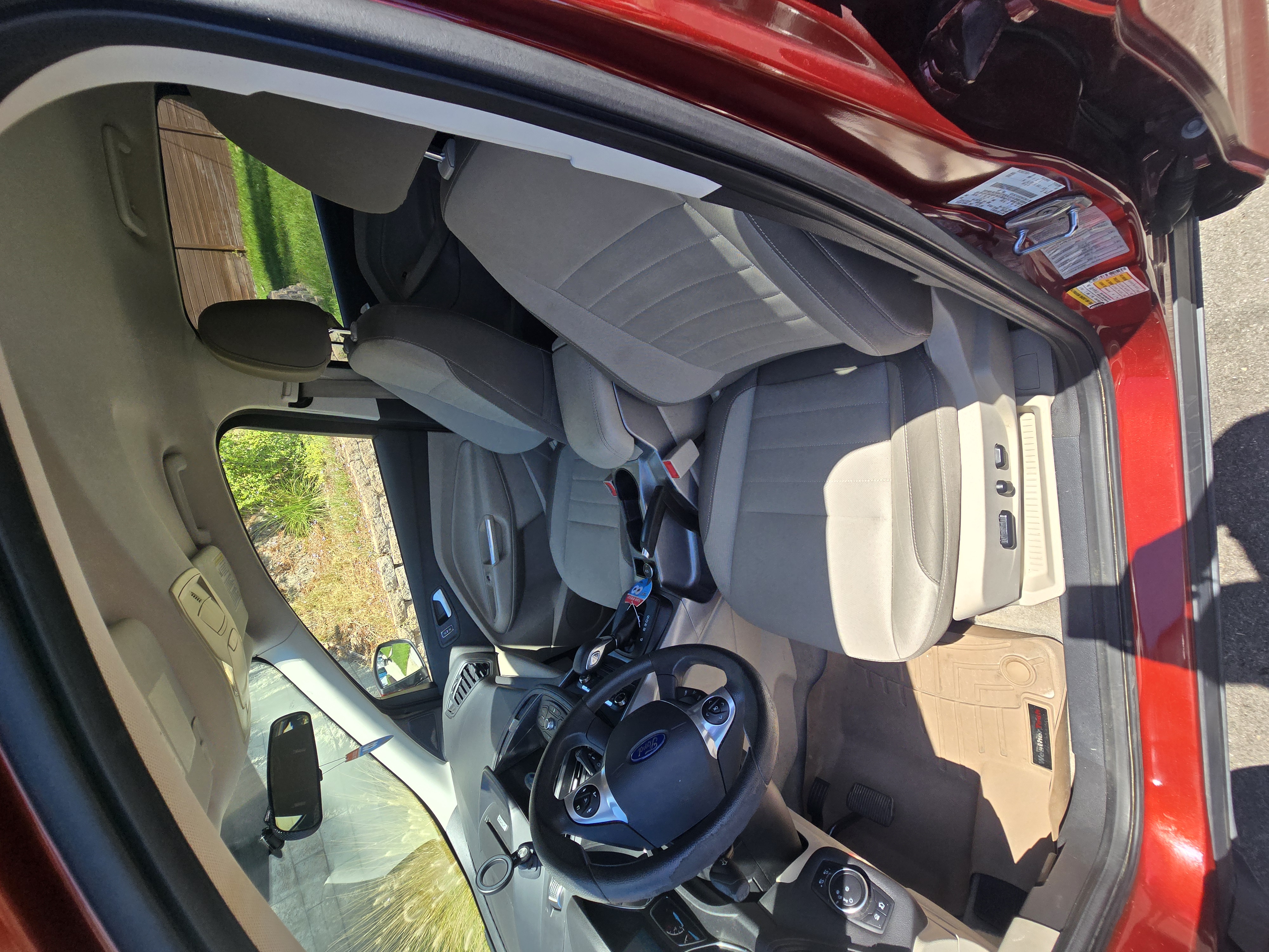 Used 2016 Ford Escape SE w/ Equipment Group 201A FWD image 8