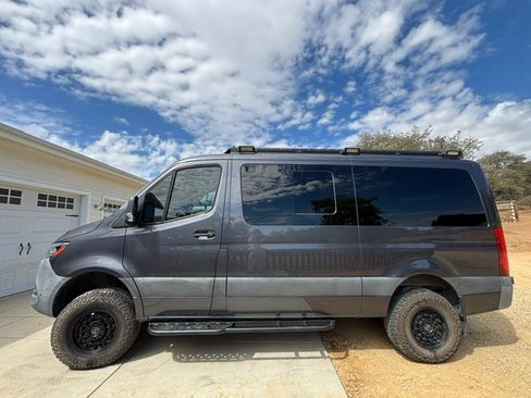 Used 2019 Mercedes-Benz Sprinter 4x4 144 image 9