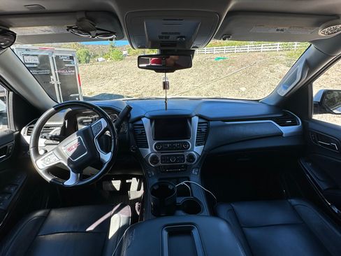 Used 2020 GMC Yukon SLT AWD/4WD image 5