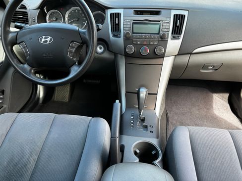 Used 2009 Hyundai Sonata GLS image 10