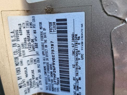 Used 1997 Ford F250 4x4 Regular Cab Heavy Duty image 5