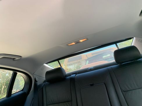 Used 2010 Jaguar XF Luxury image 10