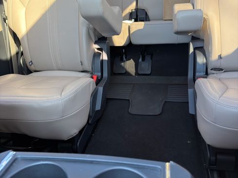 Used 2024 Ford Expedition Max Limited image 14