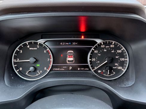 Used 2023 Nissan Rogue SV image 15