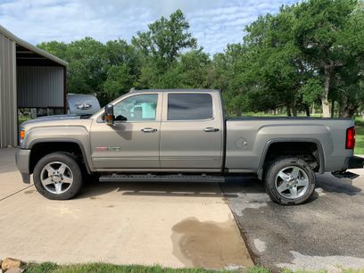 Used 2017 GMC Sierra 2500 SLT w/ Duramax Plus Package