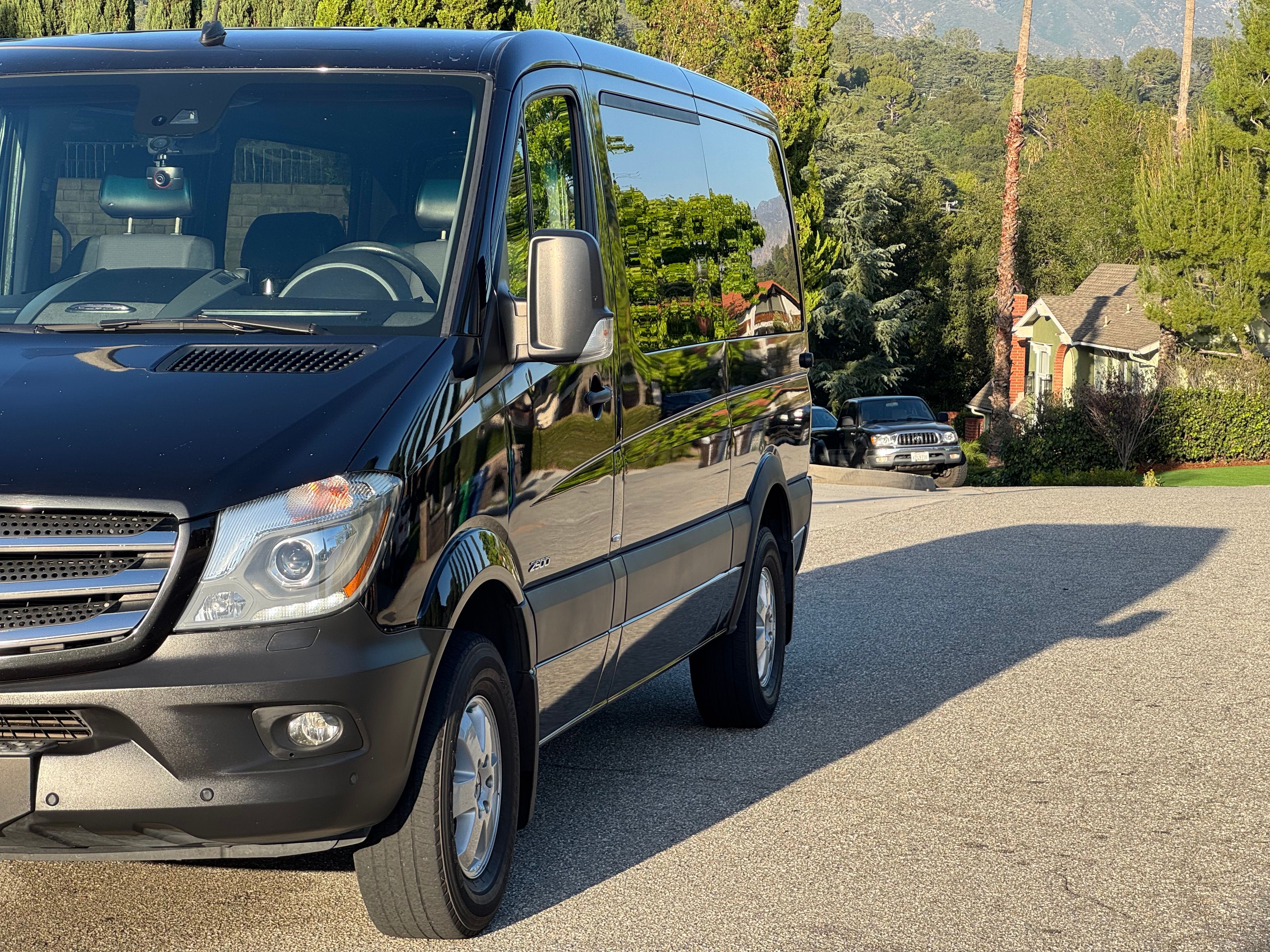 Used 2016 Mercedes-Benz Sprinter 2500 image 11