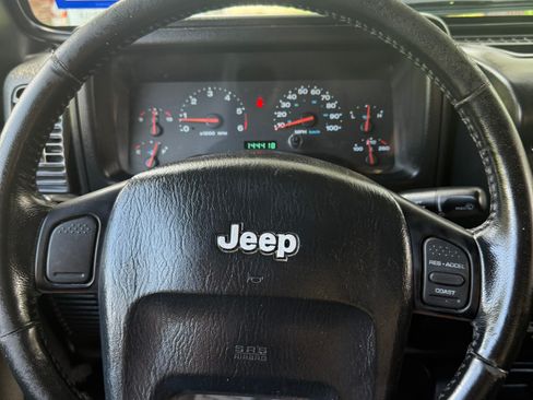 Used 2004 Jeep Wrangler X w/ Wheel Plus Group AWD/4WD image 2