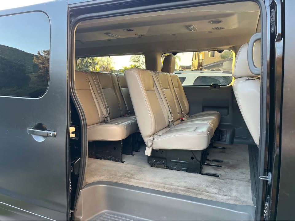 Used 2016 Nissan NV 3500 SL RWD image 8
