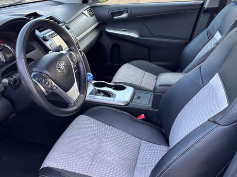 Used 2012 Toyota Camry SE image 17
