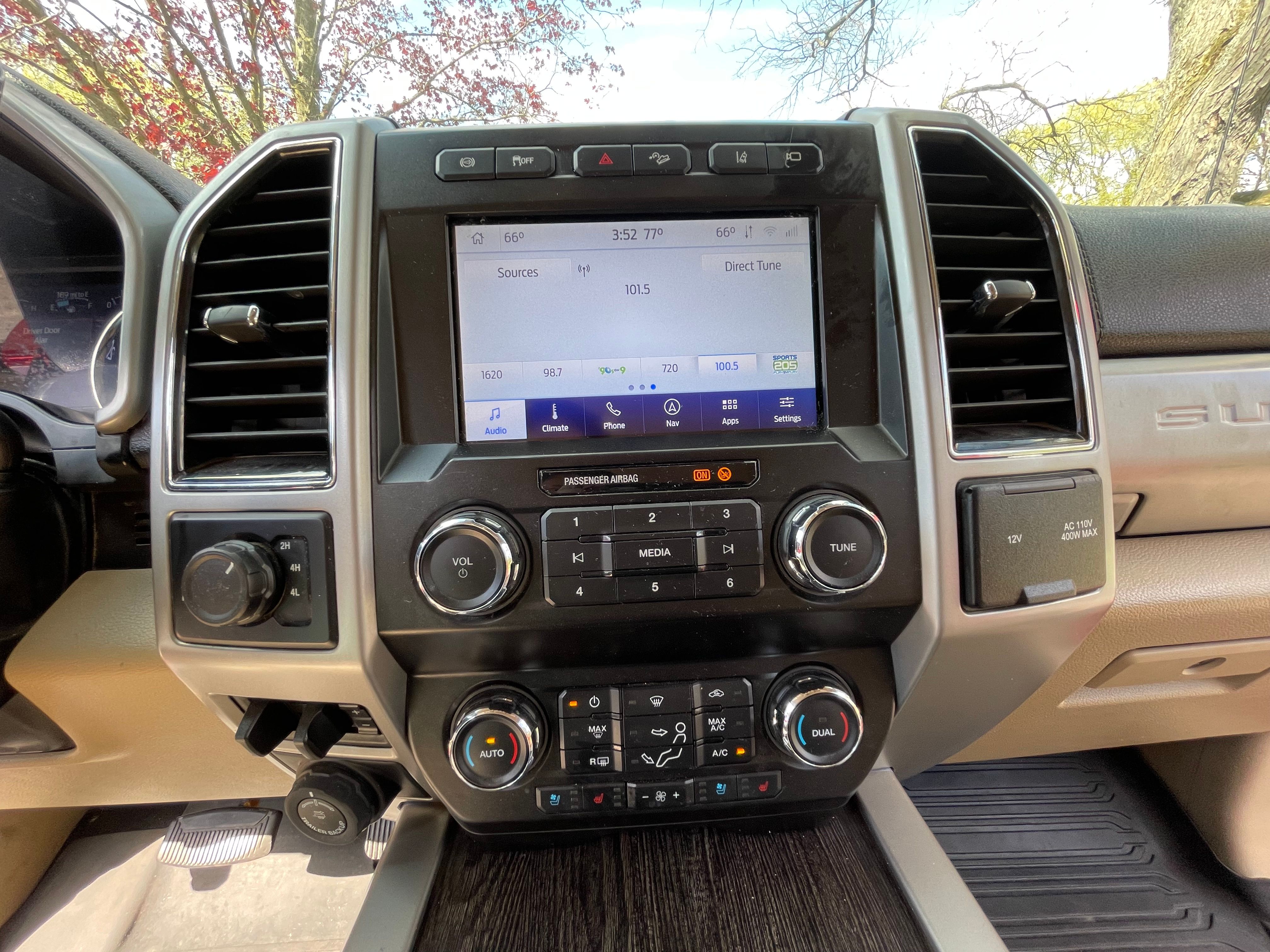 Used 2020 Ford F350 Lariat w/ Lariat Value Package AWD/4WD image 27