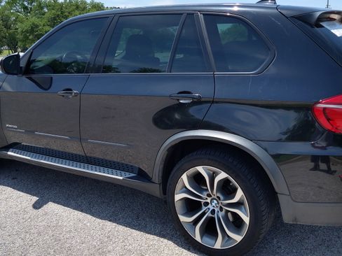 Used 2011 BMW X5 xDrive50i image 2