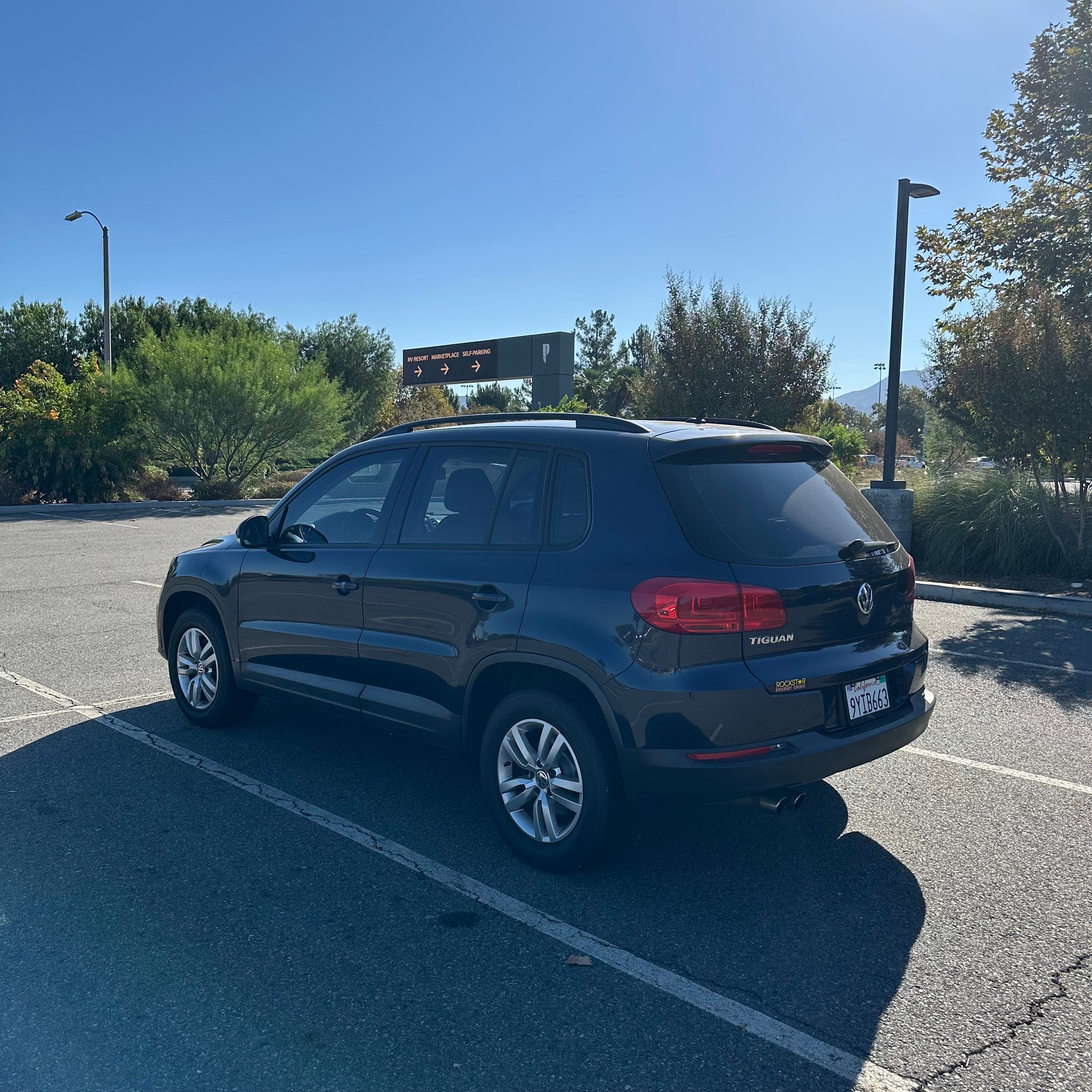 Used 2016 Volkswagen Tiguan S FWD image 6