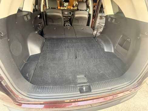 Used 2016 Kia Sorento EX image 22