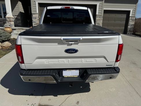 Used 2018 Ford F150 Lariat image 2