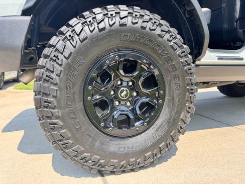 Used 2024 Ford Bronco Wildtrak AWD/4WD image 13