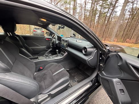 Used 2025 Toyota GR86 Premium w/ ALL Weather Mat Package (TMS) image 10