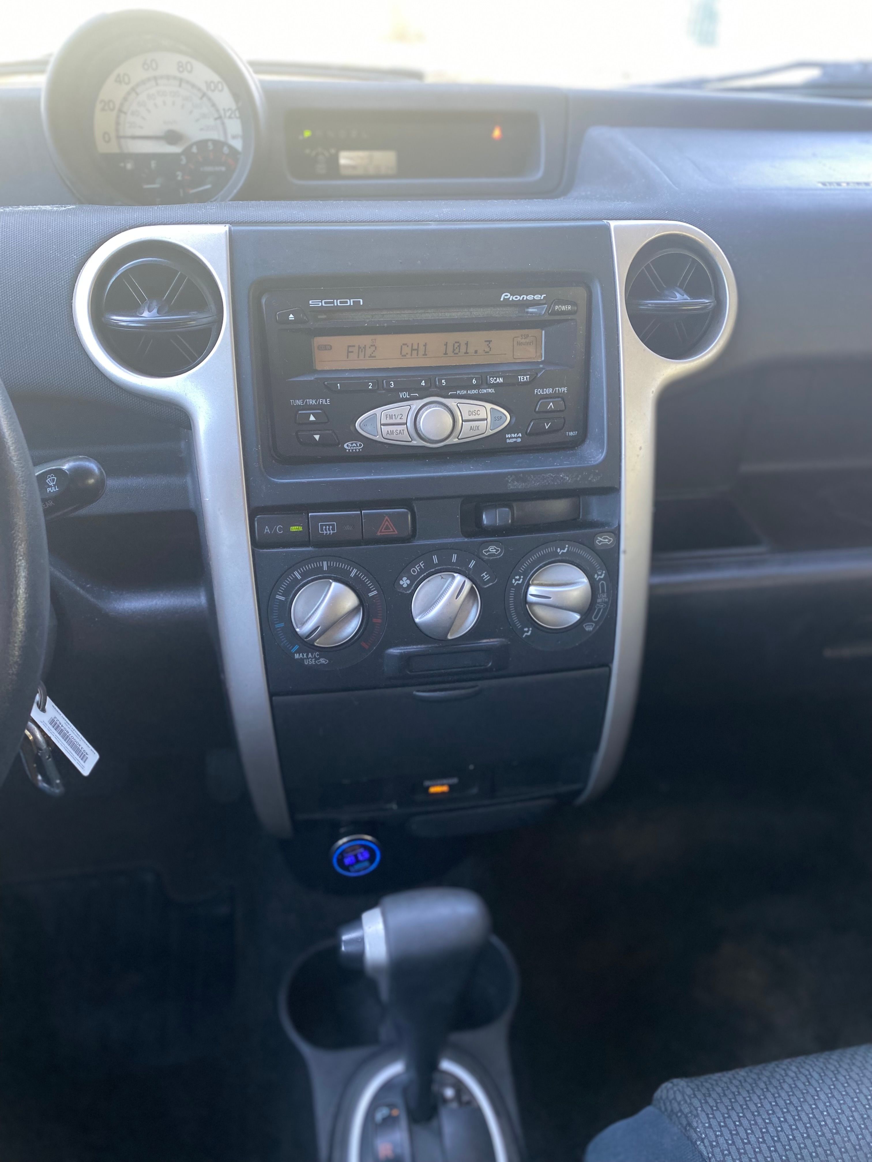 Used 2006 Scion xB FWD image 9