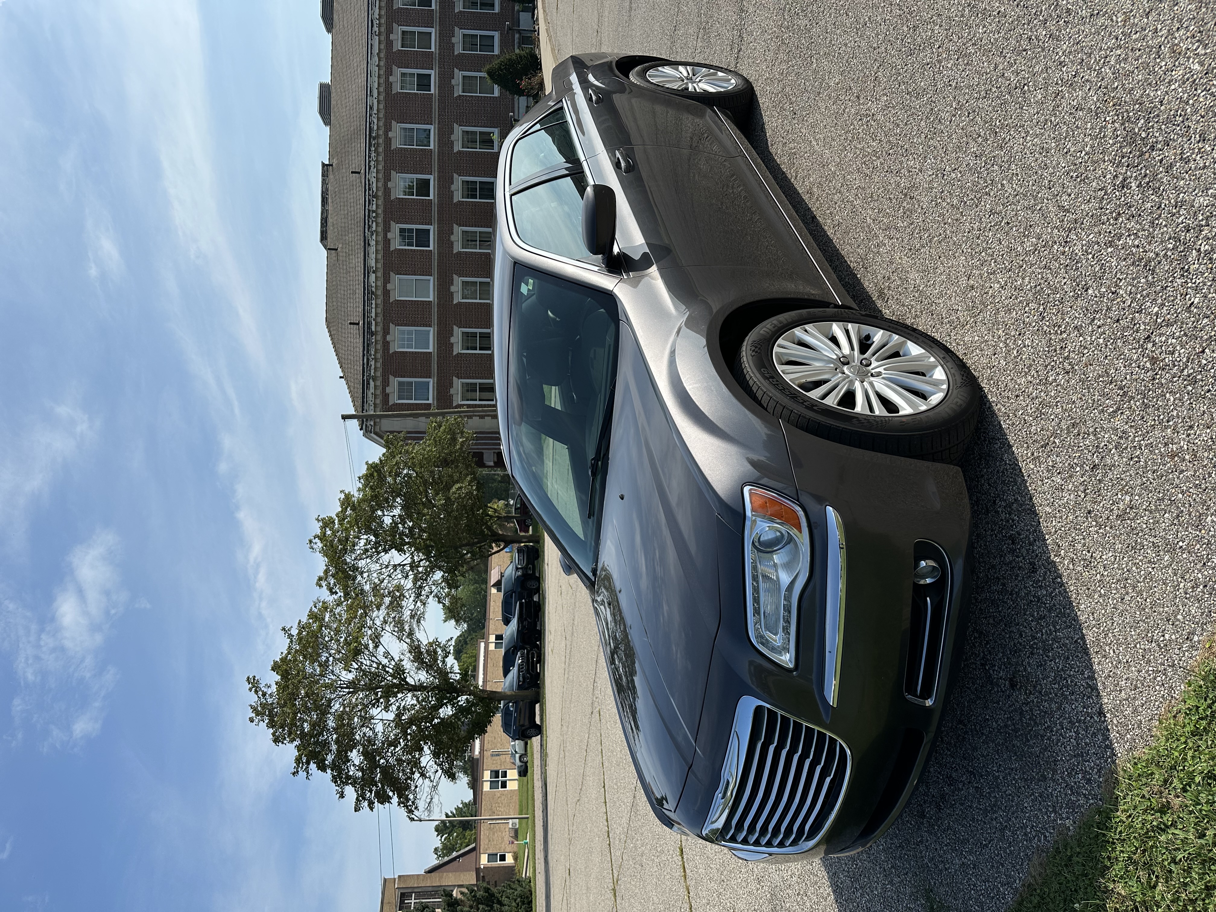 Used 2014 Chrysler 300 AWD w/ Driver Convenience Group image 1