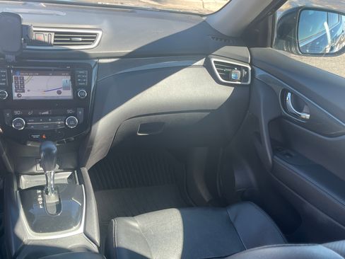 Used 2016 Nissan Rogue SL w/ SL Premium Package image 13