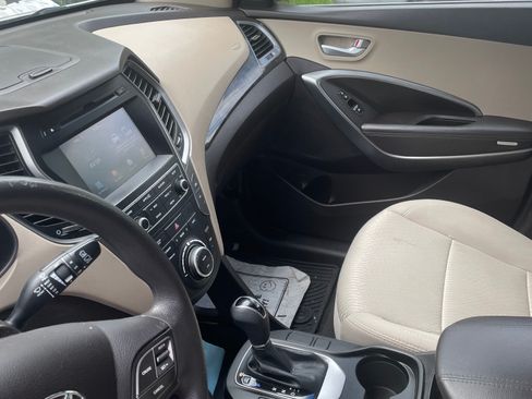 Used 2017 Hyundai Santa Fe Sport AWD/4WD image 8