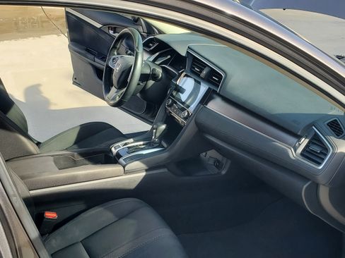 Used 2018 Honda Civic EX-T image 6