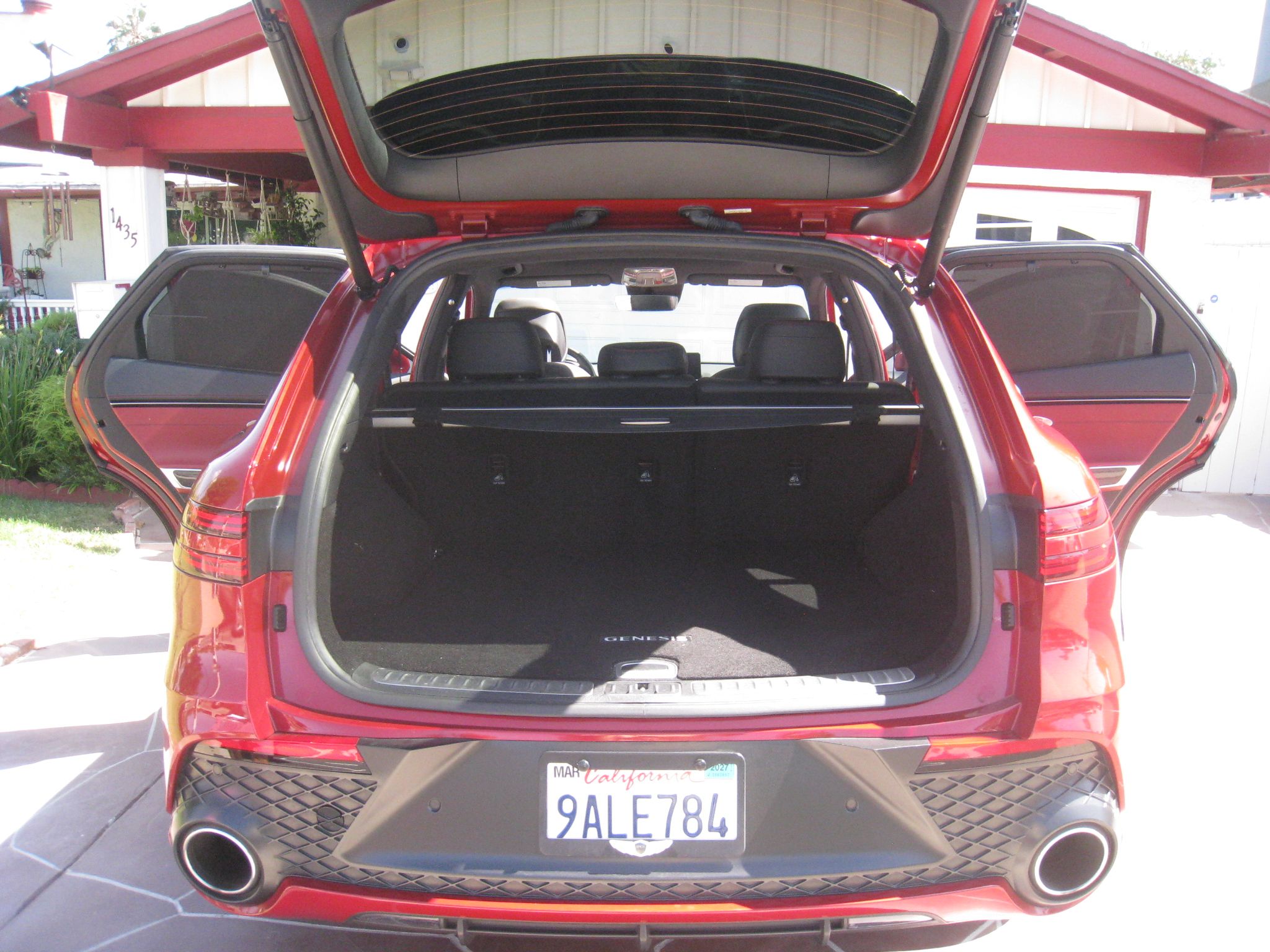 Used 2022 Genesis GV70 3.5T Sport w/ Sport Prestige Package AWD/4WD image 11
