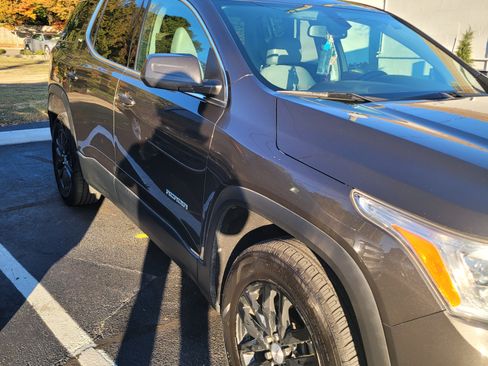 Used 2019 GMC Acadia SLT image 12